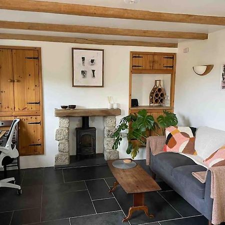9A Viaduct Cottage - The Cosiest Bolthole In The Sw! Хейл Экстерьер фото